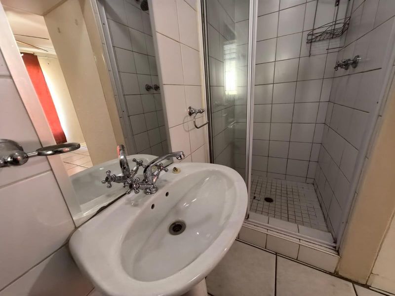 Easy Living, Big Comfort: Your Perfect Start or Serene Downscale in South Ridge, Kimberley - Photo 8