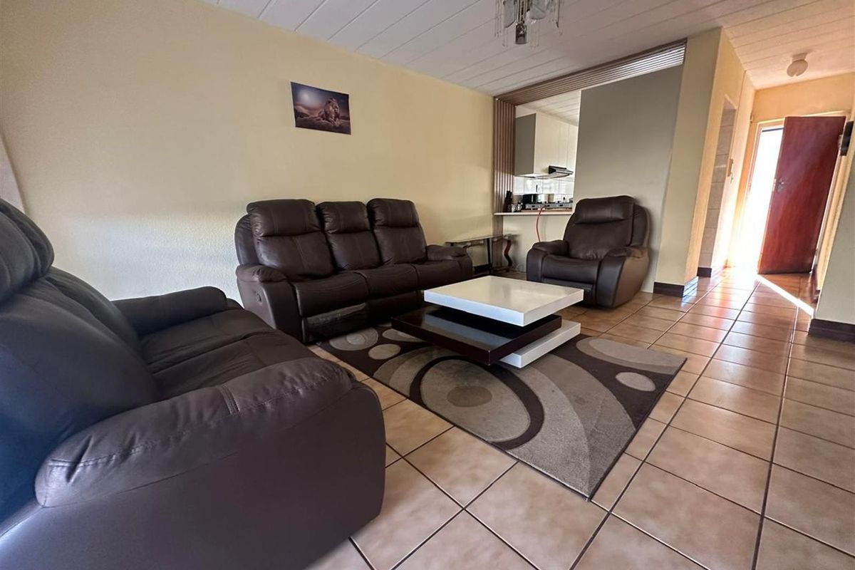 Modern 2-Bedroom Apartment in Secure Florida Cabanas - Excellent Investment Opportunity - Photo 4