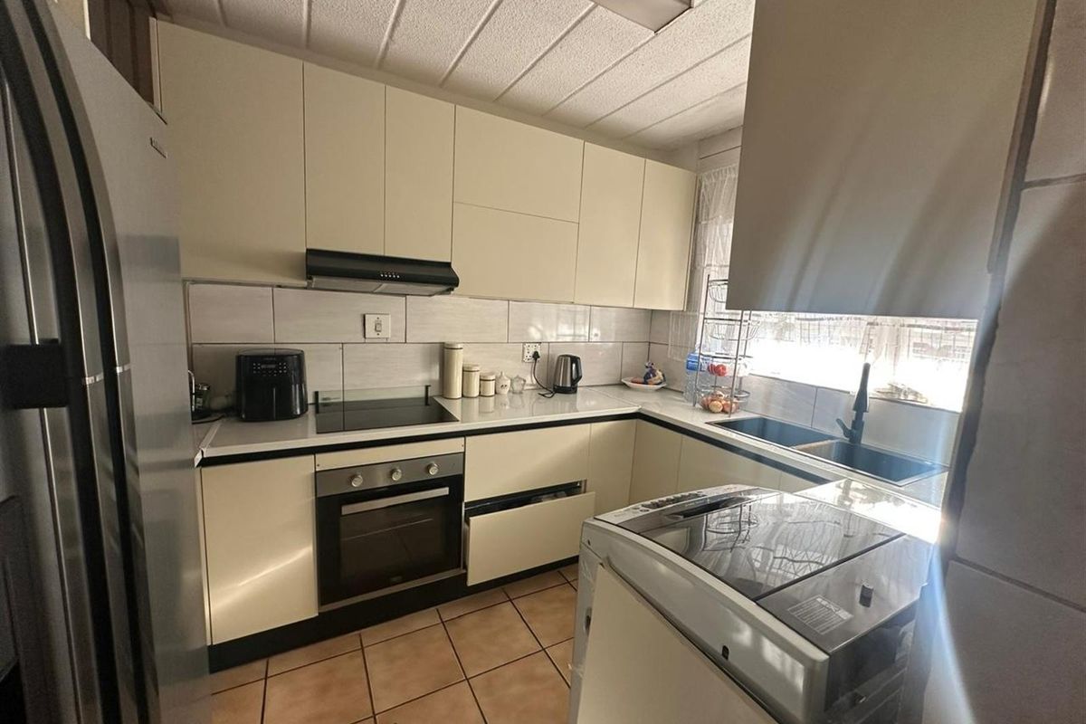 Modern 2-Bedroom Apartment in Secure Florida Cabanas - Excellent Investment Opportunity - Photo 2