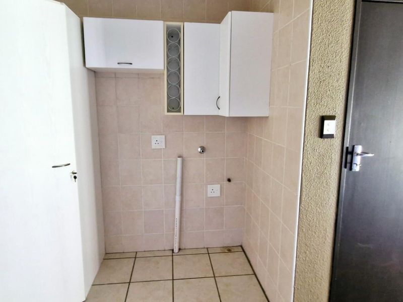 Move-In Ready Duplex with Spacious Garden - Ideal for First-Time Buyers - Photo 6