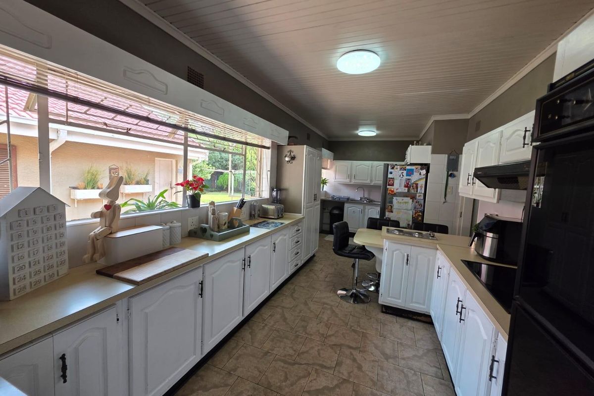 House For Sale in Vanderbijlpark SE 1, Vanderbijlpark SE, Vanderbijlpark - Photo 4