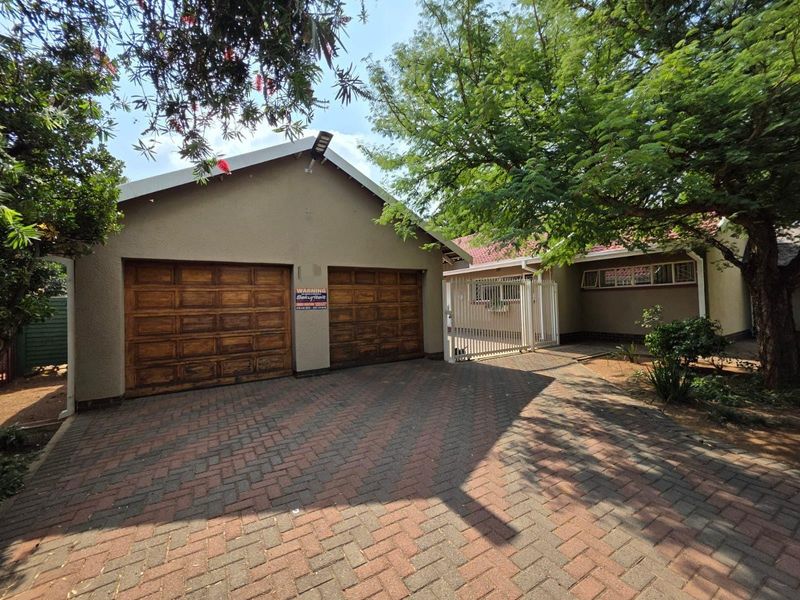 House For Sale in Vanderbijlpark SE 1, Vanderbijlpark SE, Vanderbijlpark - Photo 1