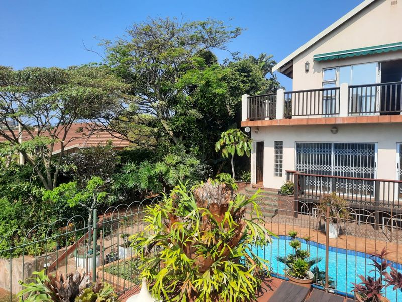 Mansion For Sale in Bluff, Durban, KwaZulu Natal - Photo 2