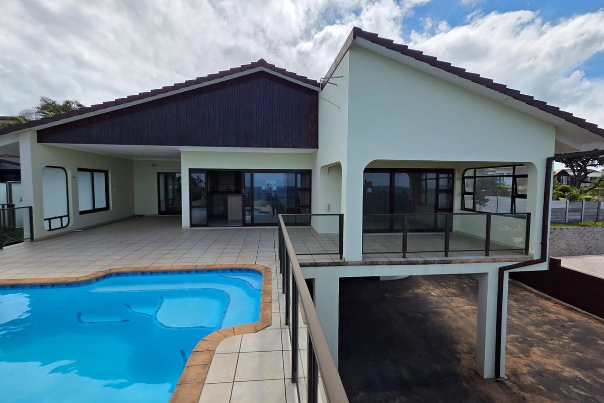 Beautiful 4 bedroom home with spectacular seaviews in Shelly Beach - Photo 2