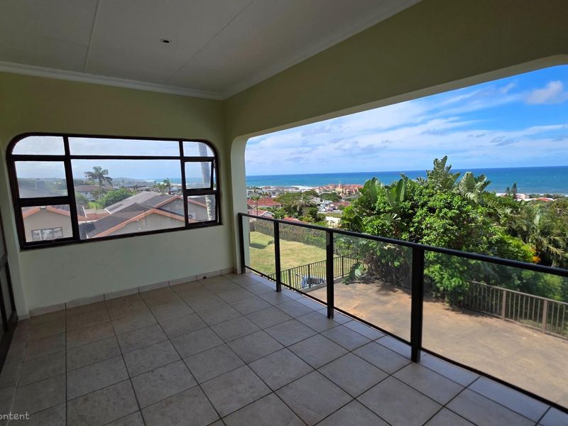 Beautiful 4 bedroom home with spectacular seaviews in Shelly Beach - Photo 4