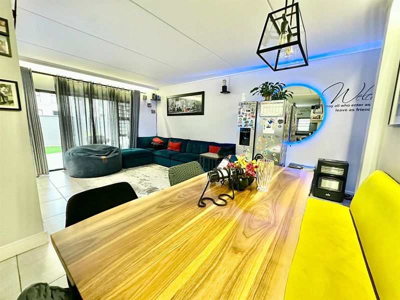 3 Bedroom, 2 Bathroom Apartment For Sale in The Polofields, Waterfall, Midrand - Photo 7