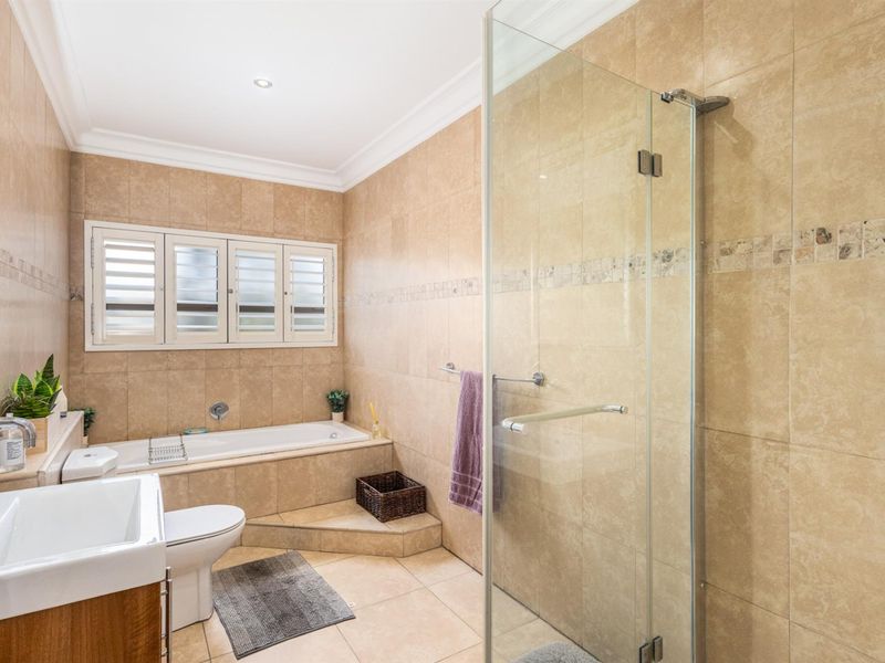 Elegant Contemporary Family home in popular Eversdal Heights Estate - Photo 9