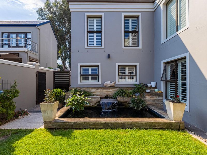 Elegant Contemporary Family home in popular Eversdal Heights Estate - Photo 3