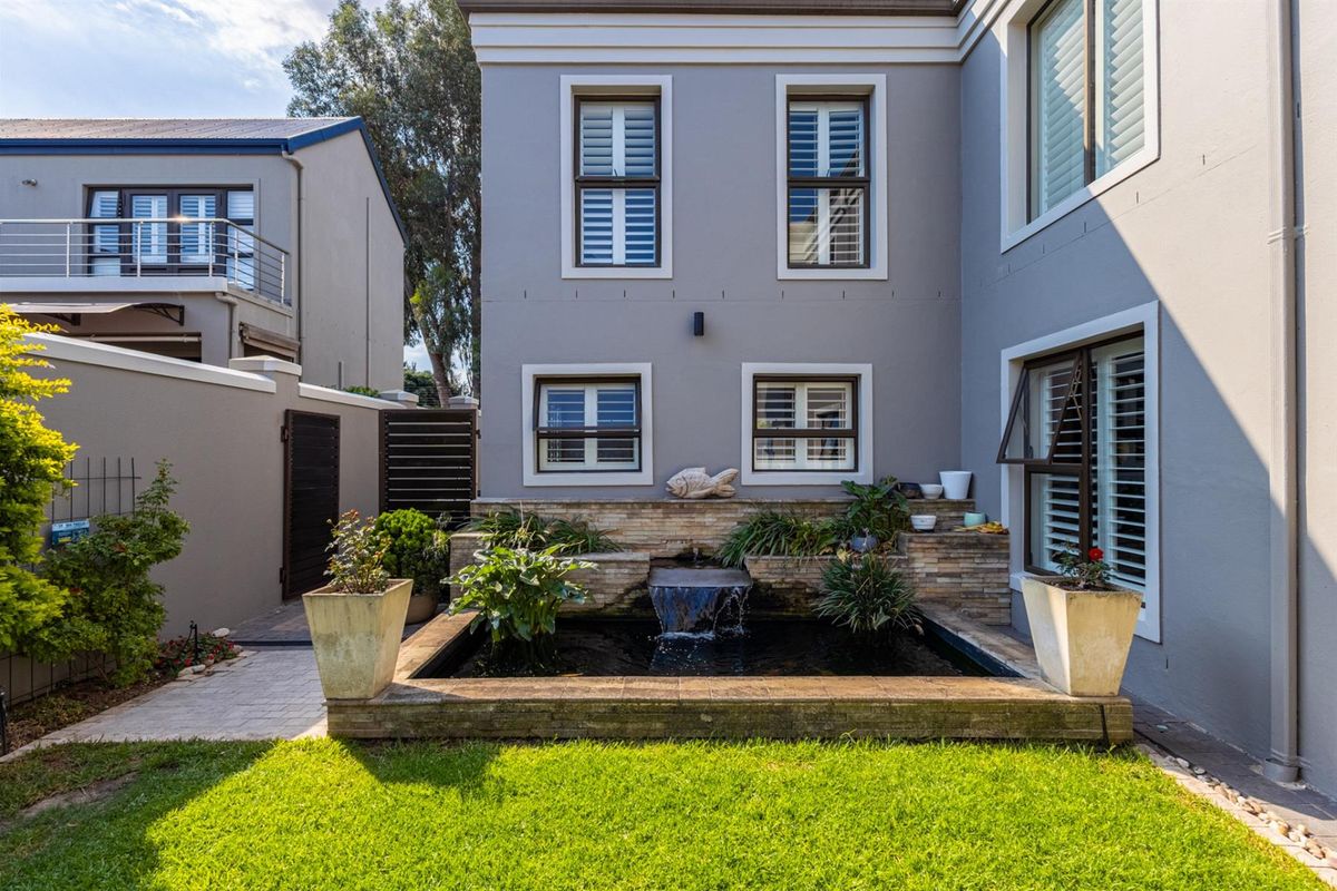 Elegant Contemporary Family home in popular Eversdal Heights Estate - Photo 3