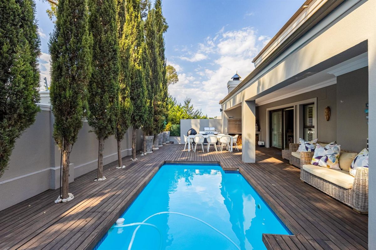 Elegant Contemporary Family home in popular Eversdal Heights Estate - Photo 5