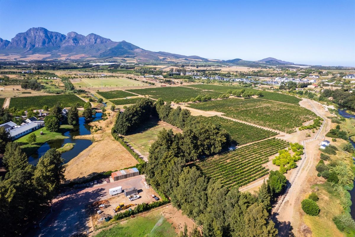 Farm For Sale in Val de Vie Estate, Paarl - Photo 2