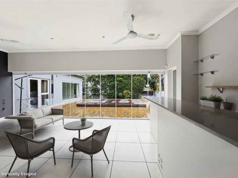 Beautifully Renovated Single-Storey Home in Dainfern Golf Estate - Photo 10