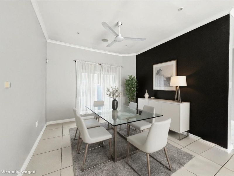 Beautifully Renovated Single-Storey Home in Dainfern Golf Estate - Photo 4