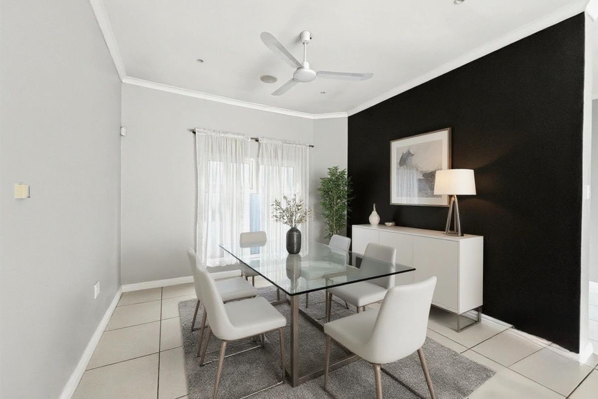 Beautifully Renovated Single-Storey Home in Dainfern Golf Estate - Photo 4