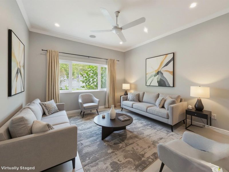 Beautifully Renovated Single-Storey Home in Dainfern Golf Estate - Photo 3