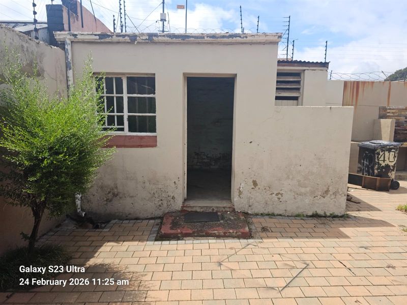 House For Sale in Townsview, Johannesburg - Photo 10