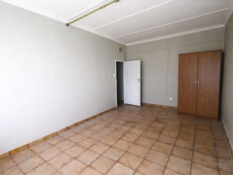 A package of 10 Student quality investment 1bed units - Photo 9