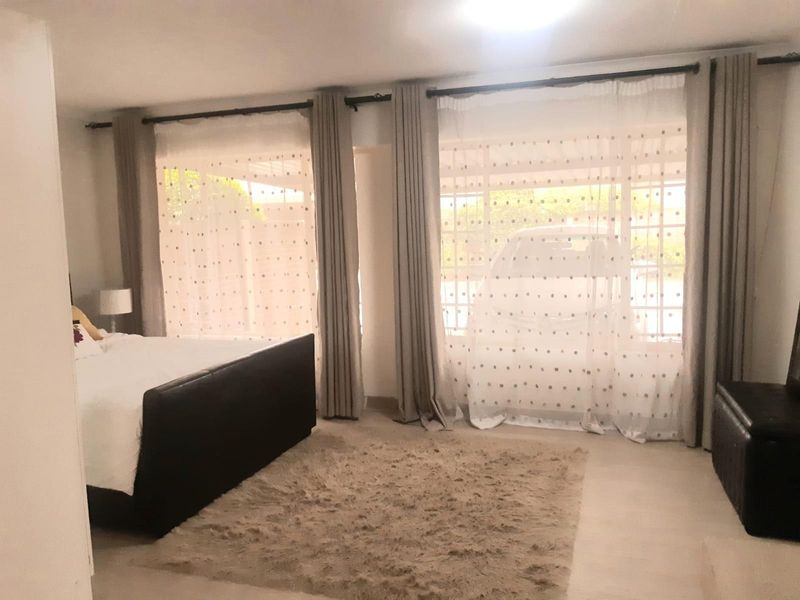 Modern 3-Bedroom Townhouse in Secure, Well-Maintained Complex - Bergbron - Photo 10
