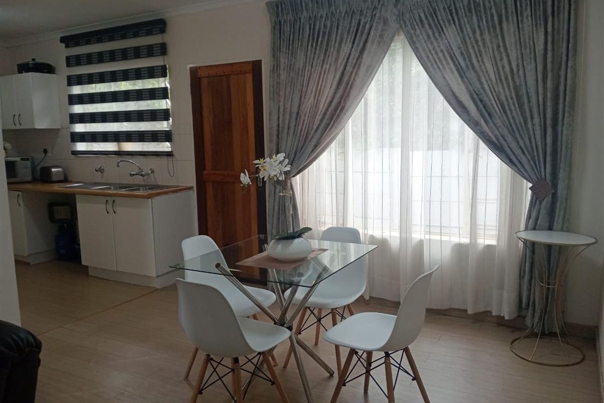 Modern 3-Bedroom Townhouse in Secure, Well-Maintained Complex - Bergbron - Photo 5