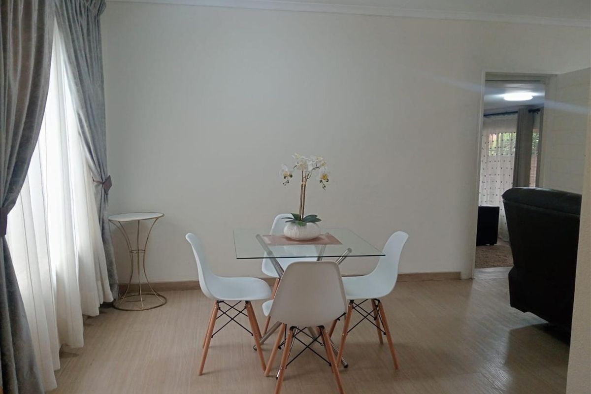 Modern 3-Bedroom Townhouse in Secure, Well-Maintained Complex - Bergbron - Photo 5