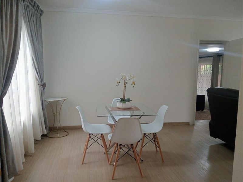 Modern 3-Bedroom Townhouse in Secure, Well-Maintained Complex - Bergbron - Photo 7