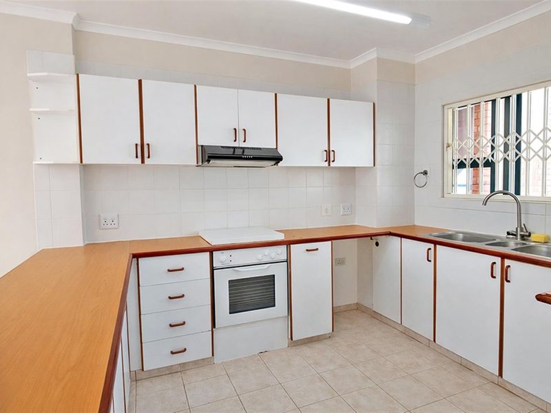 Available Immediately! 3Bed Apartment To Rent in Umdloti Beach - Photo 5