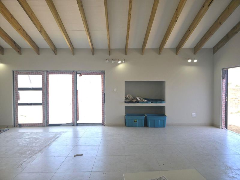 Modern 3 Bedroom Home for Sale in Fountains Estate, Jeffreys Bay | Greenbelt Location | Indoor Braai - Photo 9