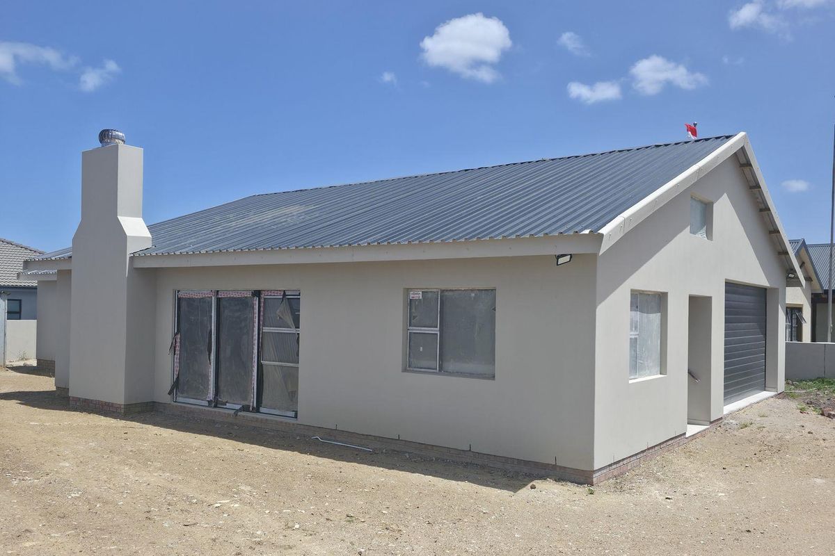 Modern 3 Bedroom Home for Sale in Fountains Estate, Jeffreys Bay | Greenbelt Location | Indoor Braai - Photo 2