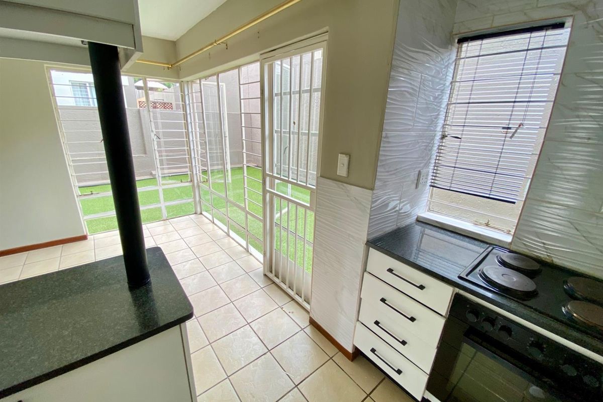 Duplex For Sale in Nelspruit - Photo 4