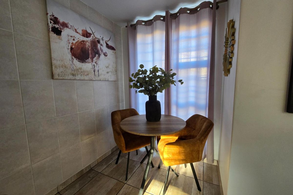 Superneat, Meerensee unit with private garden for sale - Photo 3