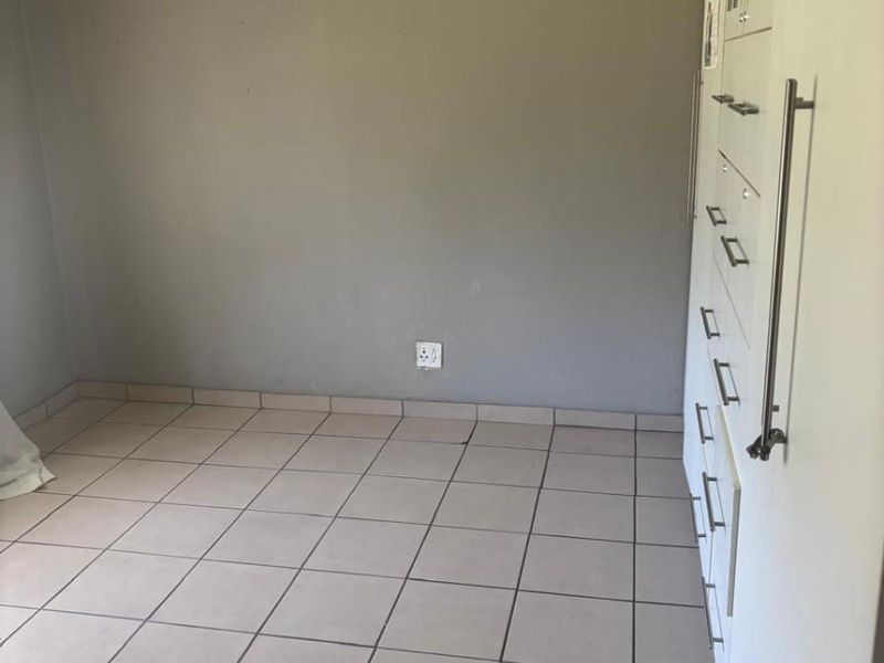 House For Sale in SE 6, Vanderbijlpark SE - Photo 5