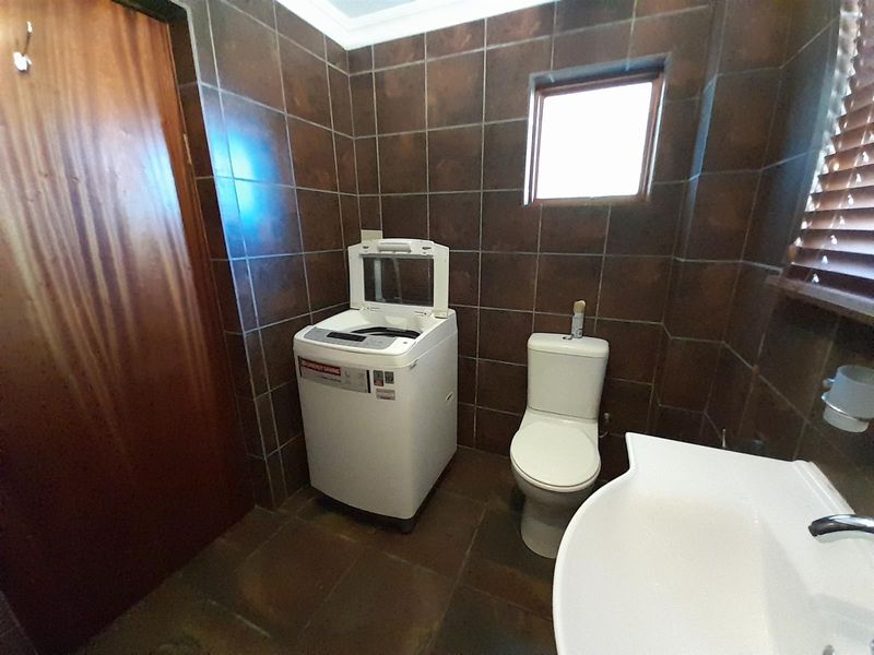 Coastal Beauty home with large flat. Enjoy Ocean and Greenbelt Views - Photo 10