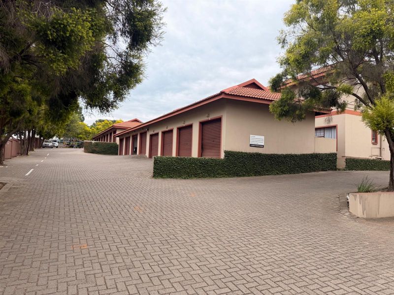 Apartment For Sale in Pioneer Park, Newcastle, KwaZulu Natal - Photo 9