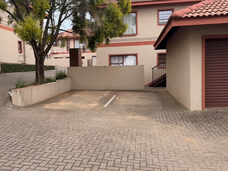 Apartment For Sale in Pioneer Park, Newcastle, KwaZulu Natal - Photo 7