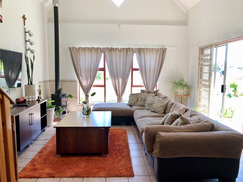 Spacious 3 Bedroom Character Home with Mashie Course and Lagoon Views - Photo 4