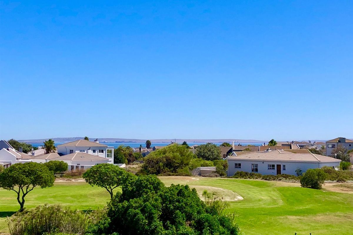 Spacious 3 Bedroom Character Home with Mashie Course and Lagoon Views - Photo 2