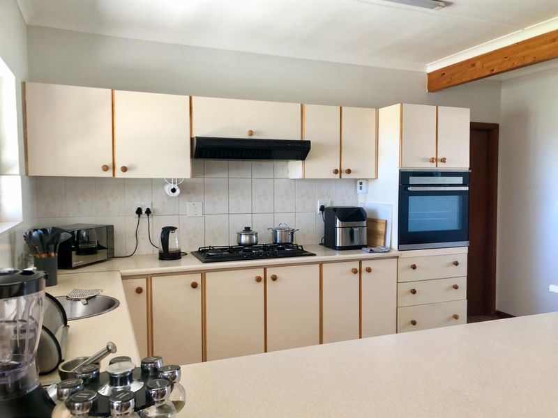 Spacious 3 Bedroom Character Home with Mashie Course and Lagoon Views - Photo 6