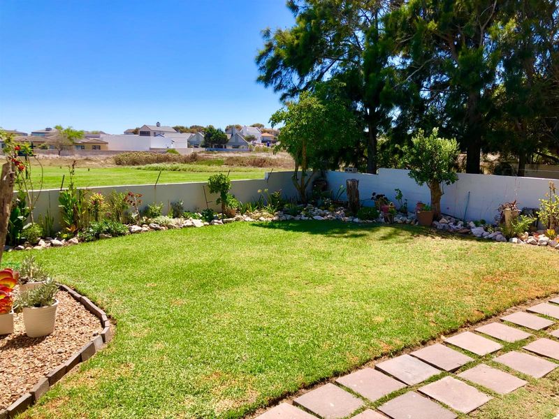 Spacious 3 Bedroom Character Home with Mashie Course and Lagoon Views - Photo 7