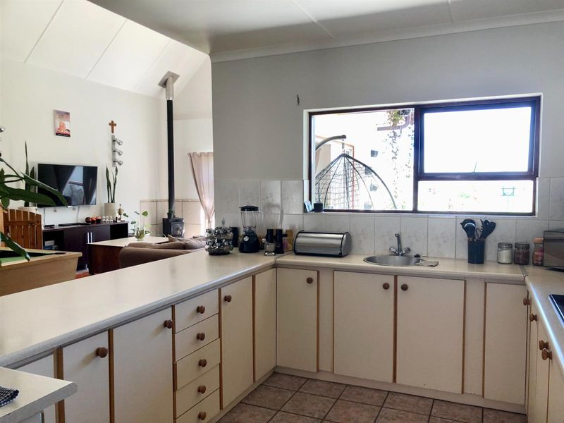 Spacious 3 Bedroom Character Home with Mashie Course and Lagoon Views - Photo 5
