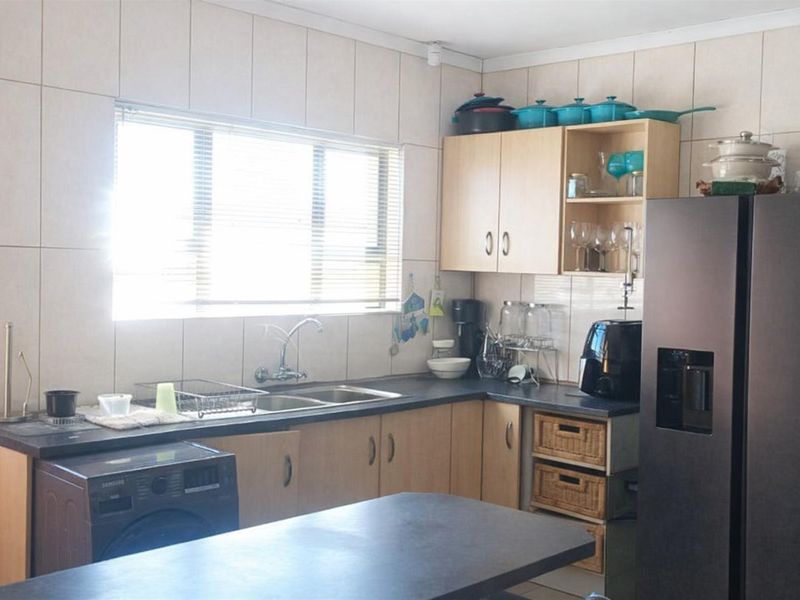 Townhouse For Sale in Aviary Hill, Newcastle, KwaZulu Natal - Photo 8