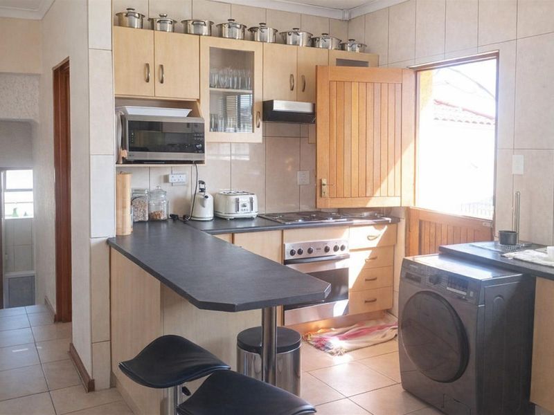 Townhouse For Sale in Aviary Hill, Newcastle, KwaZulu Natal - Photo 7