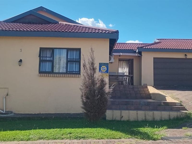 Townhouse For Sale in Aviary Hill, Newcastle, KwaZulu Natal - Photo 3
