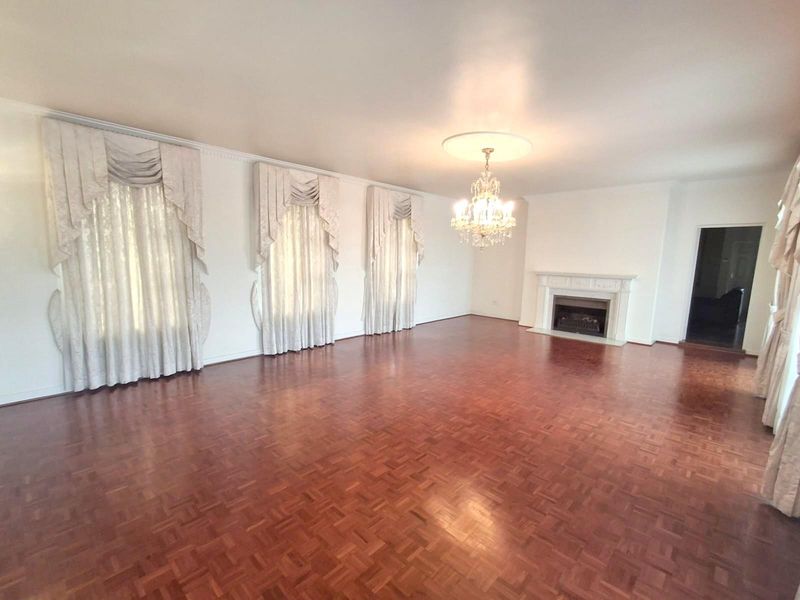 TO RENT-MANSION ON LINKSFIELD RIDGE- VIEWS- COTTAGE- SECURED PRIVATE ROAD - Photo 5