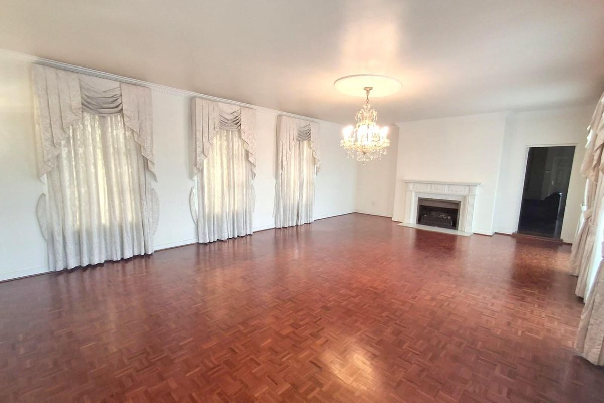 TO RENT-MANSION ON LINKSFIELD RIDGE- VIEWS- COTTAGE- SECURED PRIVATE ROAD - Photo 5