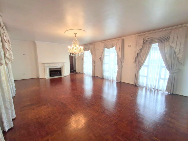 TO RENT-MANSION ON LINKSFIELD RIDGE- VIEWS- COTTAGE- SECURED PRIVATE ROAD - Photo 4