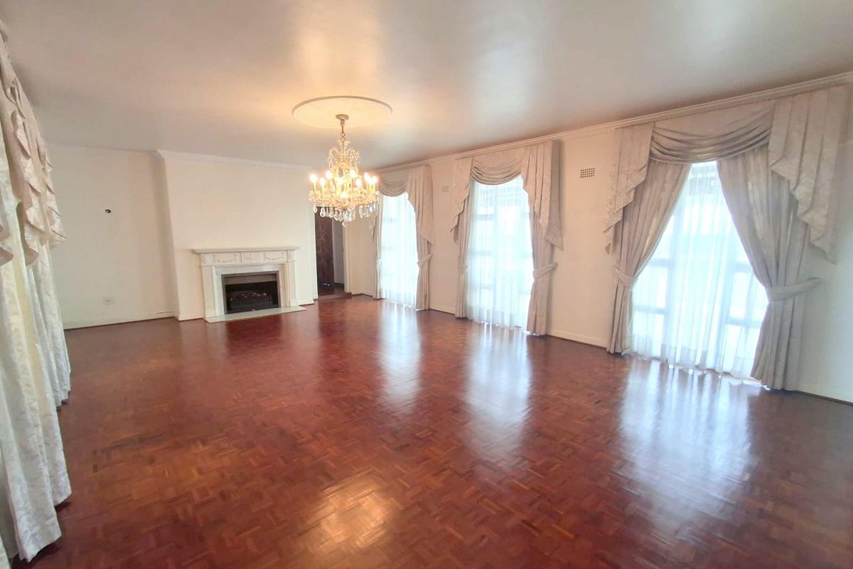 TO RENT-MANSION ON LINKSFIELD RIDGE- VIEWS- COTTAGE- SECURED PRIVATE ROAD - Photo 4