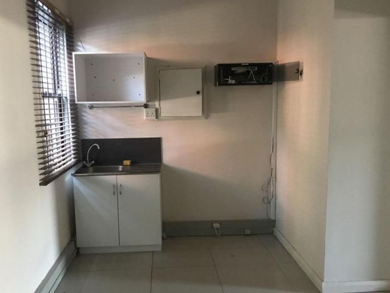 Commercial Property To Rent in Durban North, Durban, KwaZulu Natal - Photo 10