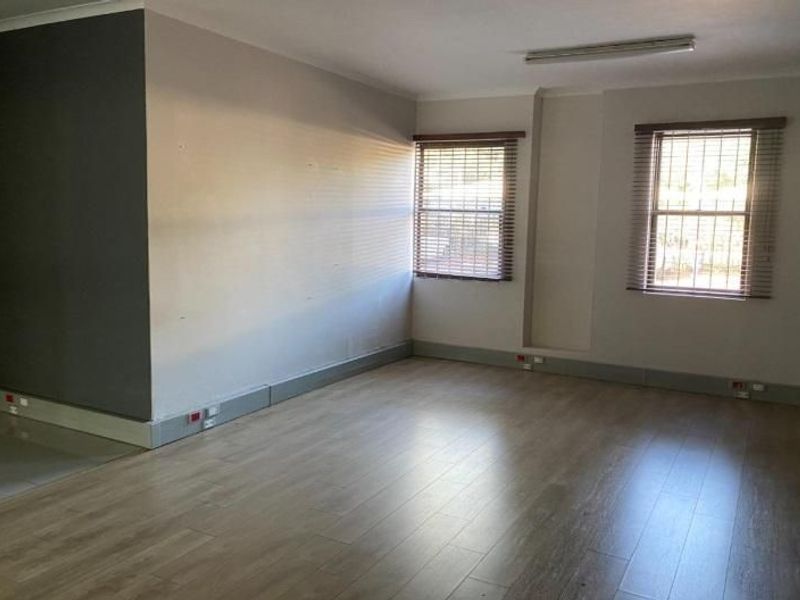 Commercial Property To Rent in Durban North, Durban, KwaZulu Natal - Photo 9