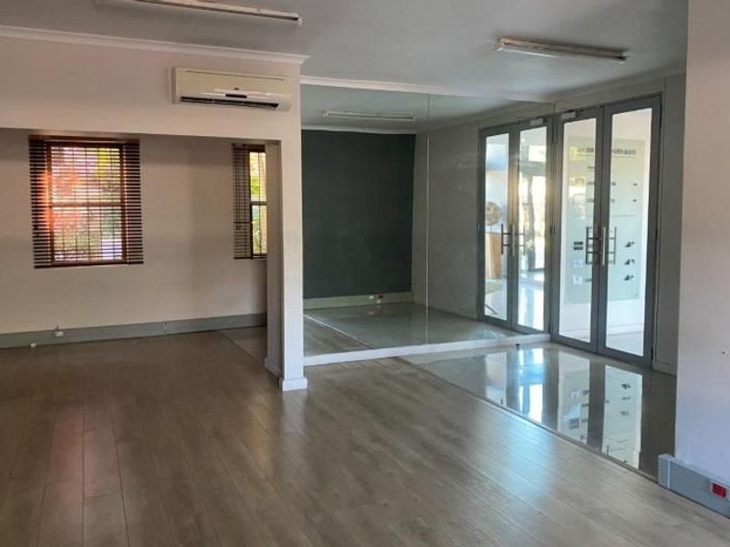 Commercial Property To Rent in Durban North, Durban, KwaZulu Natal - Photo 4