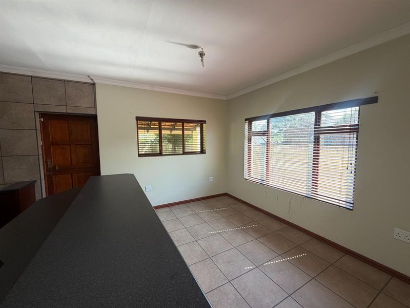 House For Sale in Uvongo Ext 1 KwaZulu-Natal - Photo 8